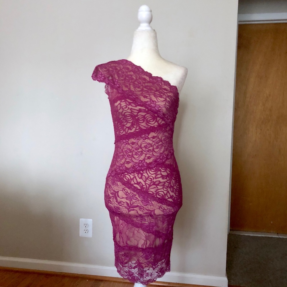 Bebe fuschia pink lace bodycon dress